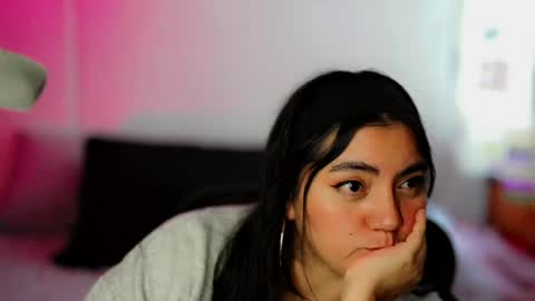 Snapshot of poppykens chatting on May 25, 8:04 pm Poppy Kensington online show from May 25, 8:04 pm