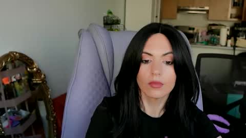 A cadia online show from November 10, 4:17 pm