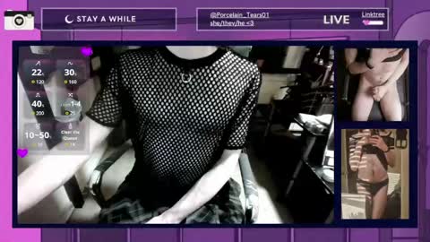 Snapshot of porcelain_tears01 chatting on May 23, 3:45 am porcelain_tears01 online show from May 23, 3:45 am