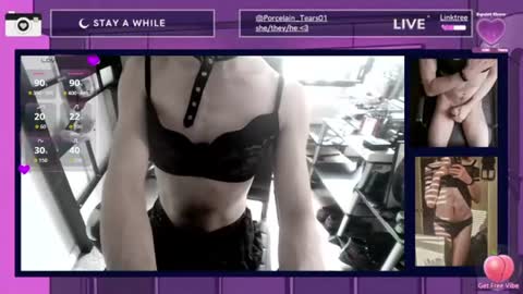 Snapshot of porcelain_tears01 chatting on June 12, 1:21 pm porcelain_tears01 online show from June 12, 1:21 pm