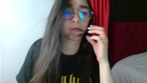 porcelainlux online show from March 4, 7:32 pm