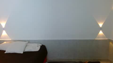 porcelainlux online show from November 16, 3:45 am