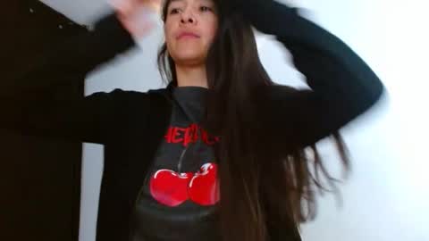 porcelainlux online show from February 9, 12:47 am