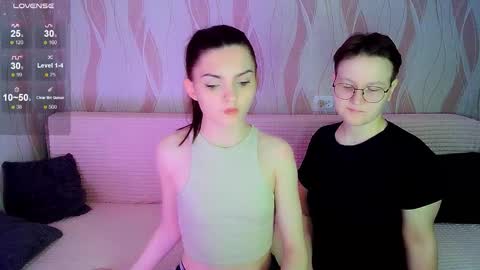 Ana and Tati online show from October 10, 11:04 pm