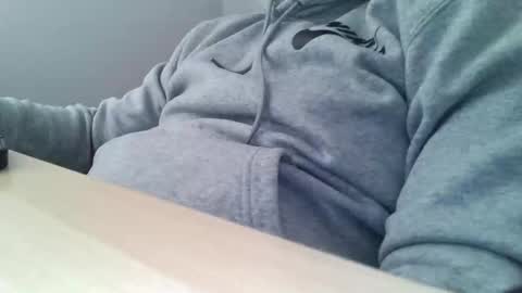 Snapshot of porw23 chatting on February 5, 7:39 am porw23 online show from February 5, 7:39 am