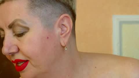 LADY POSH online show from March 7, 9:59 pm