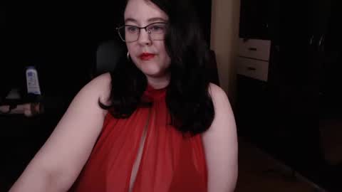 Snapshot of posh_mistress chatting on December 1, 4:39 am PoshMistres online show from December 1, 4:39 am