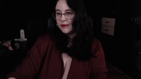 Snapshot of posh_mistress chatting on December 3, 2:08 am PoshMistres online show from December 3, 2:08 am