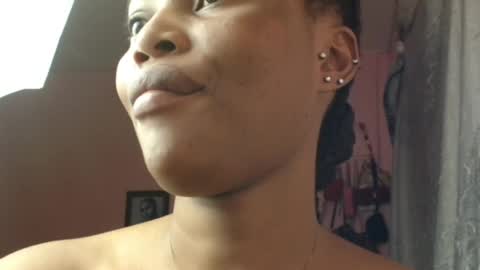 Snapshot of posh_studio1 chatting on March 23, 3:21 am luna online show from March 23, 3:21 am