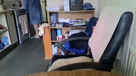 Snapshot of poshman65 chatting on October 9, 9:18 am poshman65 online show from October 9, 9:18 am