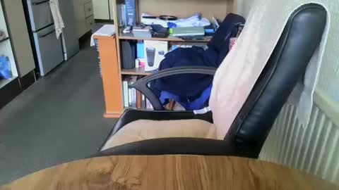 Snapshot of poshman65 chatting on October 13, 11:54 am poshman65 online show from October 13, 11:54 am