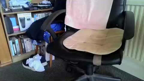 Snapshot of poshman65 chatting on November 10, 12:04 pm poshman65 online show from November 10, 12:04 pm