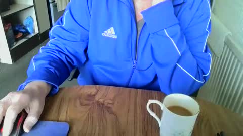 Snapshot of poshman65 chatting on December 17, 11:05 am poshman65 online show from December 17, 11:05 am