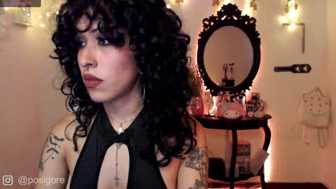 Snapshot of posigore chatting on December 4, 6:06 pm Anna Goth independient model online show from December 4, 6:06 pm