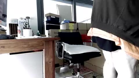 Snapshot of posseidon006 chatting on April 8, 8:47 am posseidon006 online show from April 8, 8:47 am