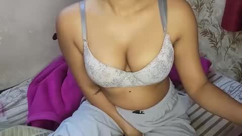 poulomi online show from November 28, 4:42 pm