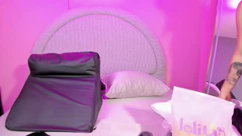 Powder  online show from December 5, 11:30 am