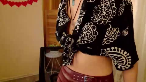 Snapshot of powderofgun chatting on March 14, 2:22 pm powderofgun online show from March 14, 2:22 pm