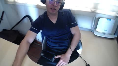 powerfulzeus2 online show from October 6, 6:38 pm