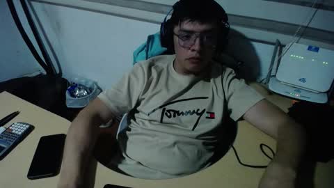 powerfulzeus2 online show from November 29, 2:03 am