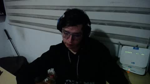 powerfulzeus2 online show from January 19, 3:54 am