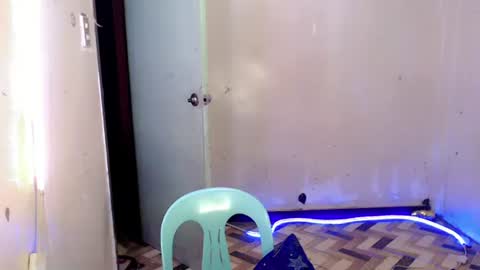 precious_chesca_xx online show from April 19, 12:59 pm