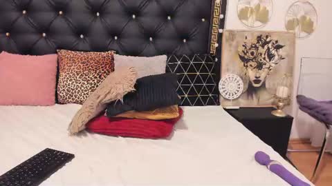 Ailyn online show from June 12, 5:28 am