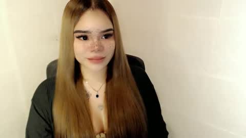 MAXXINE online show from February 23, 10:01 am