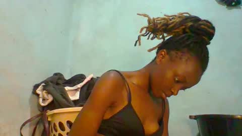 lynn online show from February 1, 7:01 pm