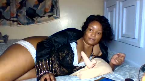 Snapshot of prettie_diva0 chatting on May 21, 9:33 pm Prettie diva online show from May 21, 9:33 pm