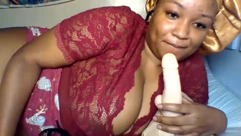 Snapshot of prettie_diva0 chatting on May 25, 10:49 pm Prettie diva online show from May 25, 10:49 pm