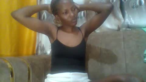 prettie_petitee online show from March 21, 9:07 pm