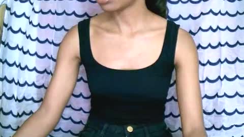 Snapshot of prettiethalia chatting on January 18, 7:01 am prettiethalia online show from January 18, 7:01 am