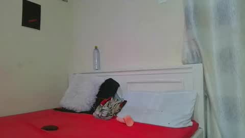 pretty__lisa online show from February 17, 10:56 am