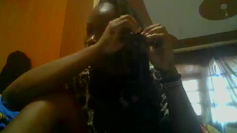 abella online show from October 25, 10:23 am