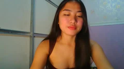 Snapshot of pretty_am chatting on April 1, 4:37 pm pretty_am online show from April 1, 4:37 pm