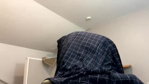 Snapshot of pretty_boy321 chatting on December 11, 5:00 am pretty_boy321 online show from December 11, 5:00 am