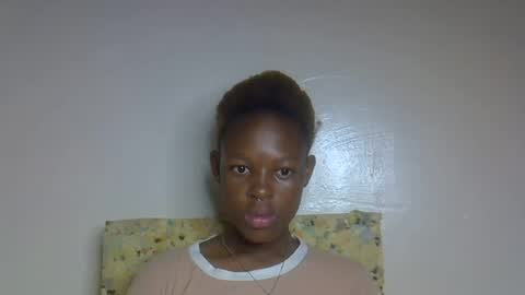 Snapshot of pretty_bright chatting on July 2, 11:44 pm Bright online show from July 2, 11:44 pm