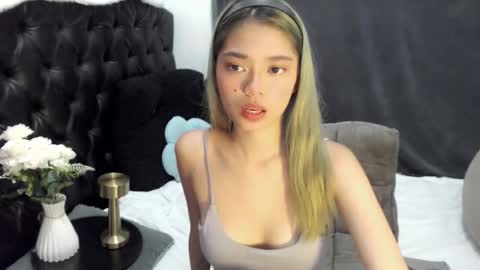 Snapshot of pretty_chikana chatting on February 9, 12:25 am Chikana online show from February 9, 12:25 am