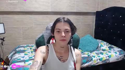 pretty_cristal22 online show from December 18, 3:15 am