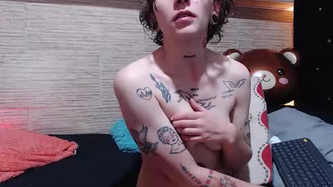 pretty_cristal22 online show from December 5, 1:09 pm