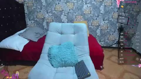 pretty_cristal22 online show from July 30, 12:53 am
