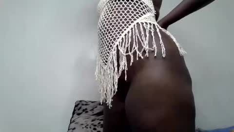 pretty_curvy99 online show from July 8, 10:36 pm
