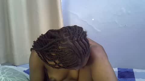 pretty_daniella online show from January 11, 8:43 am
