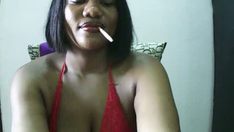 Snapshot of pretty_ebonymisstress chatting on July 3, 11:38 am Mira online show from July 3, 11:38 am