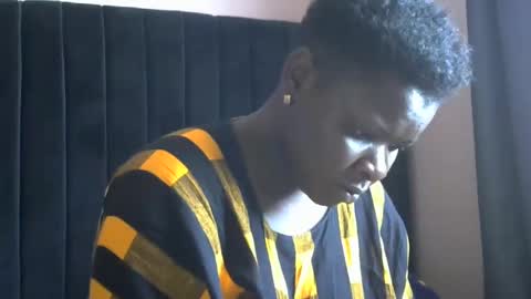 pretty_gaal online show from January 2, 1:19 pm