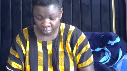 pretty_gaal online show from February 4, 6:36 am