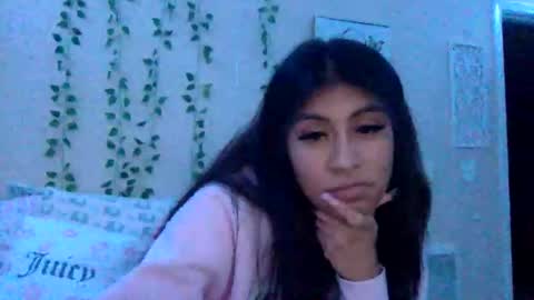 pretty_girl828687 online show from November 4, 3:05 am