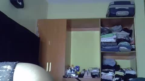 Snapshot of pretty_jazmine chatting on February 13, 12:39 am Jaz online show from February 13, 12:39 am