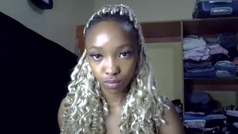 Snapshot of pretty_jazmine chatting on February 18, 3:46 am Jaz online show from February 18, 3:46 am